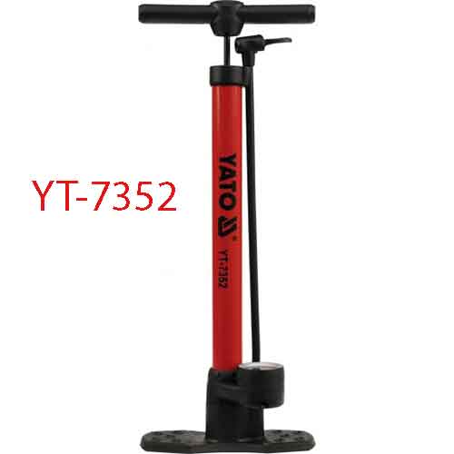Bơm lốp bằng tay với máy áp lực 18